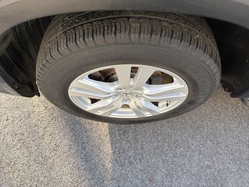 Used 2016 Honda Pilot LX image 11