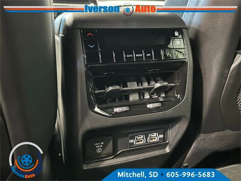 New 2025 Jeep Grand Cherokee L Altitude image 30