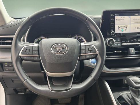 Used 2022 Toyota Highlander Bronze Edition image 19