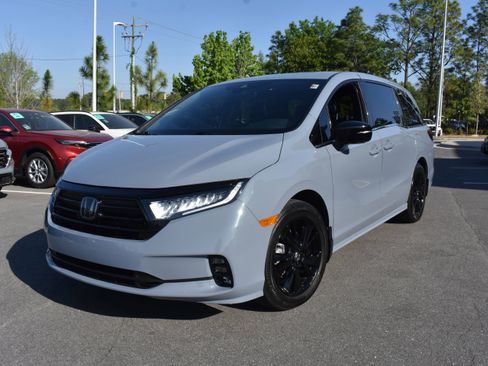 Certified 2024 Honda Odyssey Sport image 5