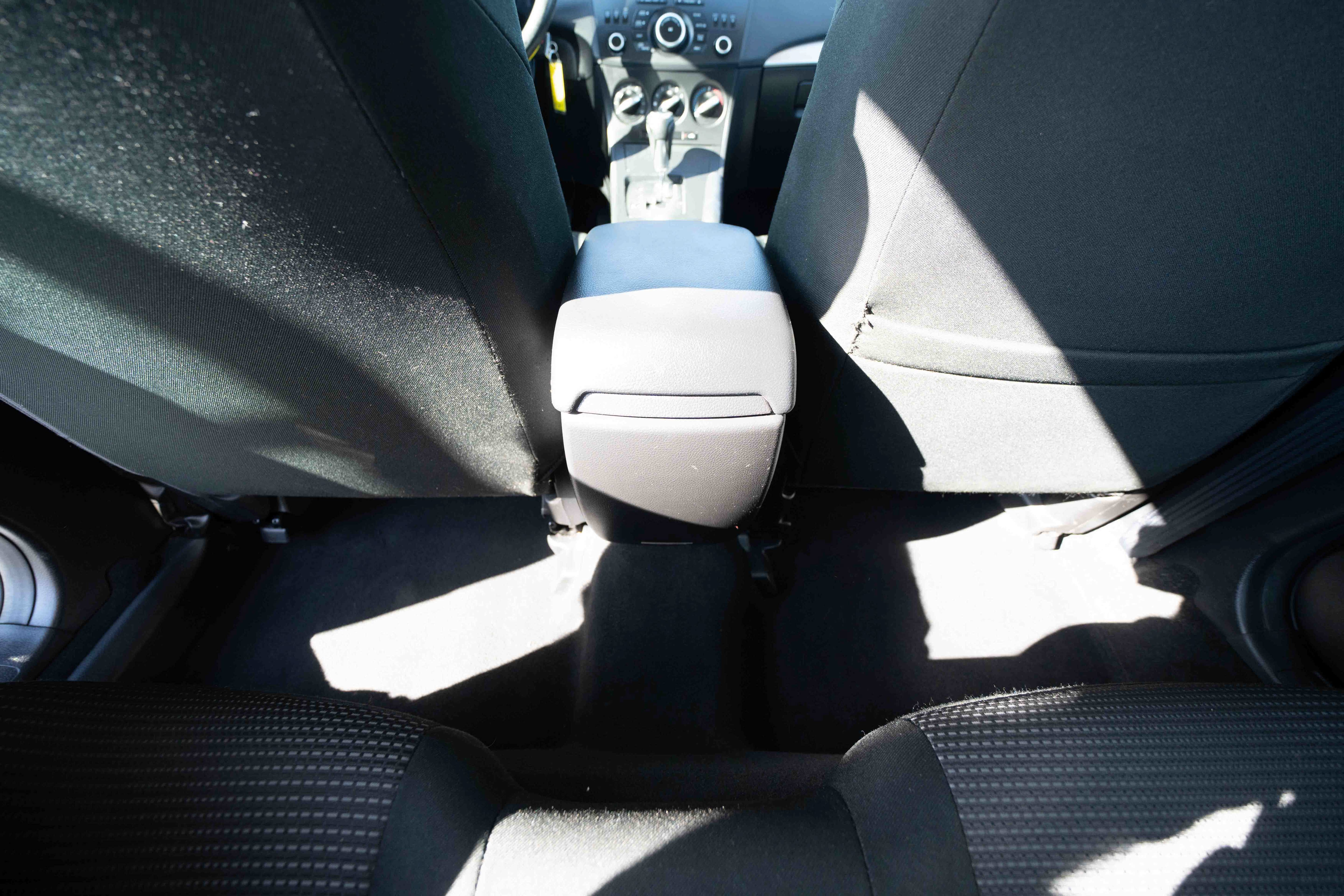Used 2012 MAZDA MAZDA3 i Touring FWD image 22