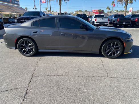 Used 2022 Dodge Charger R/T w/ Plus Group RWD image 4