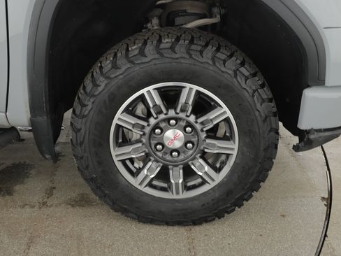 Used 2024 GMC Sierra 1500 AT4 w/ AT4 Preferred Package AWD/4WD image 8