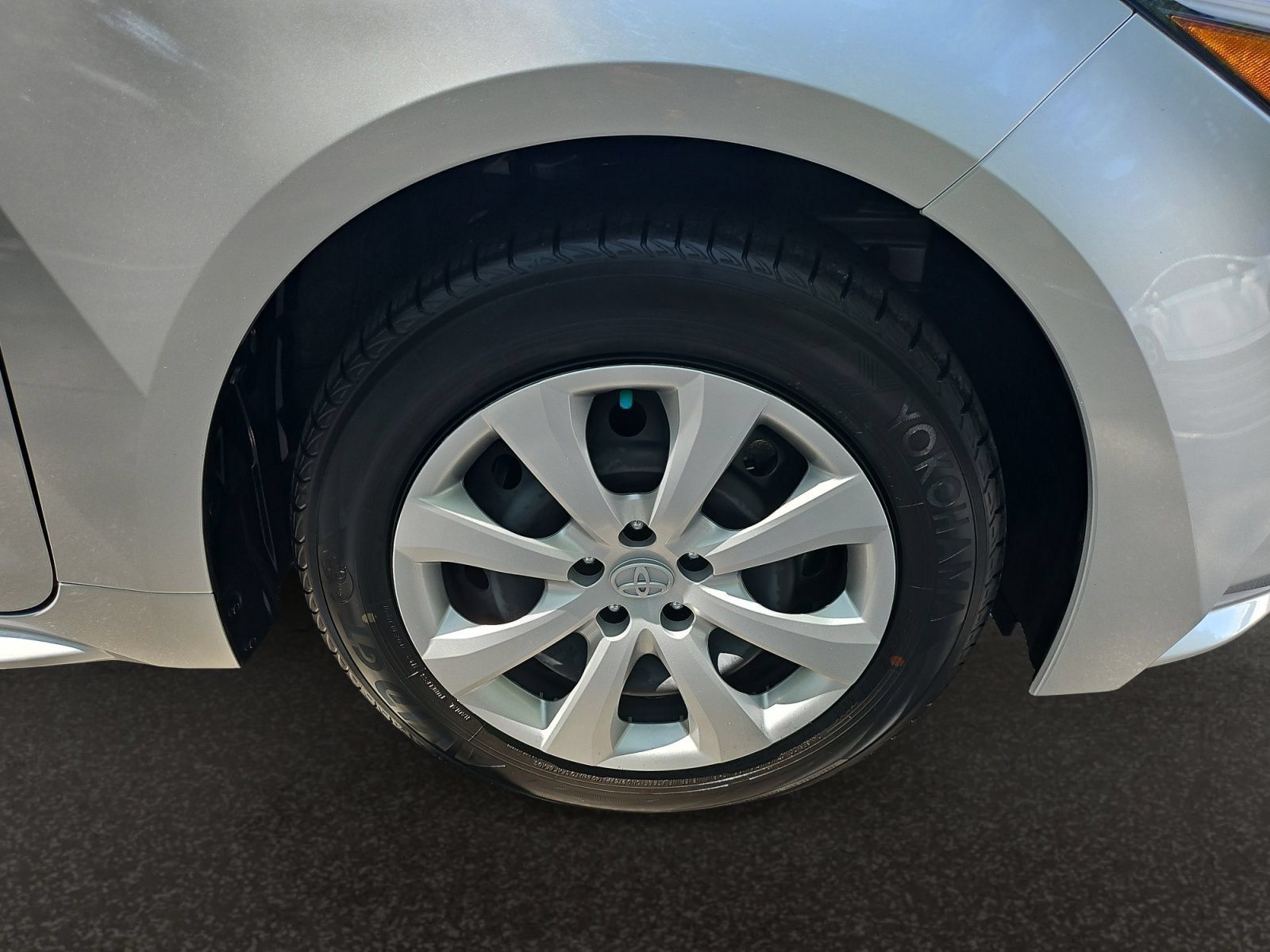 Used 2025 Toyota Corolla LE w/ Convenience Package FWD image 41