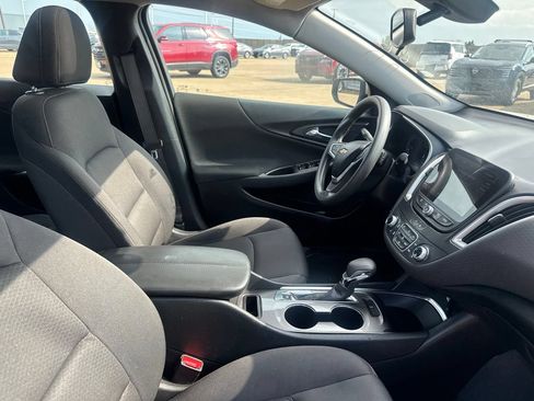 Used 2022 Chevrolet Malibu LT FWD image 27