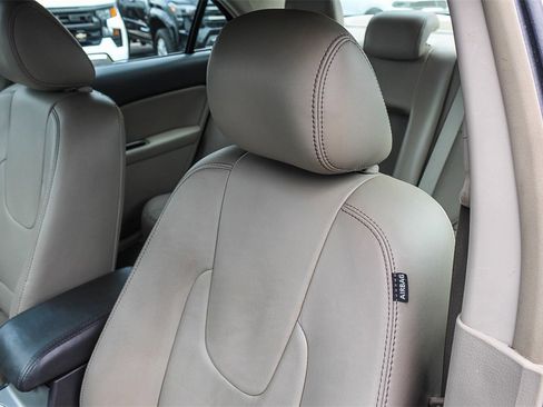 Used 2012 Ford Fusion SEL image 24