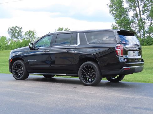 Certified 2023 Chevrolet Suburban Premier w/ Max Trailering Package AWD/4WD image 6