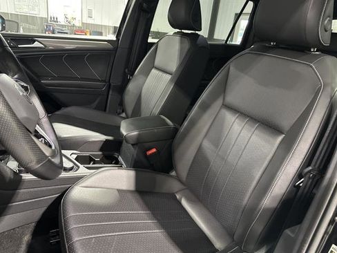 Certified 2024 Volkswagen Tiguan SE R-Line image 18