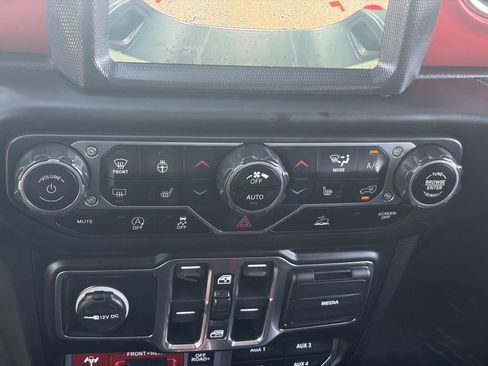 Used 2020 Jeep Gladiator Rubicon image 26