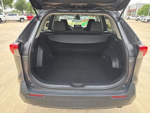 Used 2024 Toyota RAV4 XLE AWD/4WD image 12