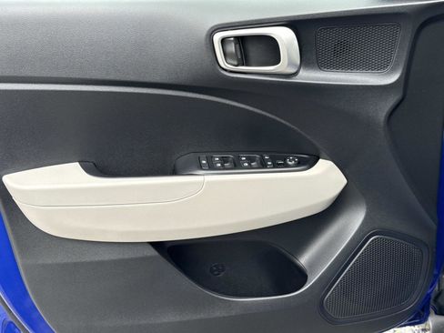 New 2026 Hyundai Venue SEL image 8