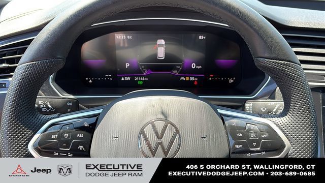Used 2023 Volkswagen Tiguan SE R-Line AWD/4WD image 12