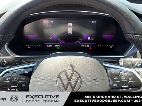 Used 2023 Volkswagen Tiguan SE R-Line AWD/4WD image 12