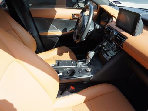 Used 2023 Lexus IS 350 F Sport image 8