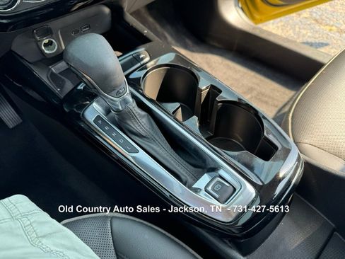 Used 2024 Chevrolet Trax ACTIV w/ Sunroof Package image 32