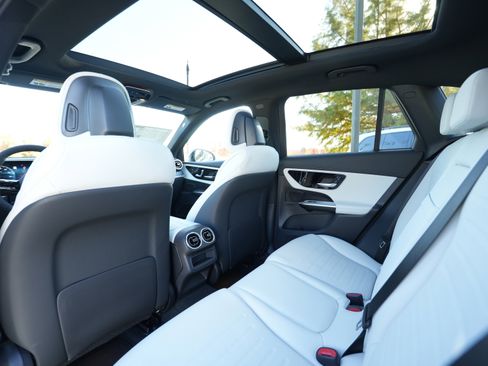 New 2026 Mercedes-Benz GLC 300 4MATIC image 39