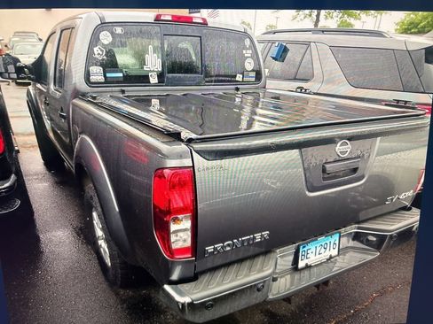 Used 2017 Nissan Frontier SV w/ SV Value Truck Package AWD/4WD image 2