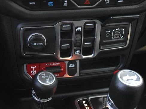 Used 2024 Jeep Wrangler Willys 4xe image 40