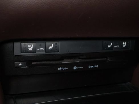 Used 2019 Lexus ES 350 w/ Premium Package FWD image 32