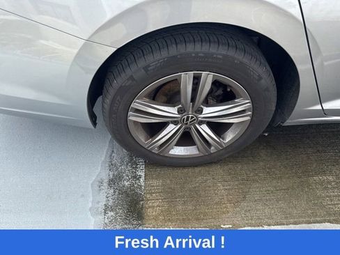 Used 2024 Volkswagen Jetta SE FWD image 20