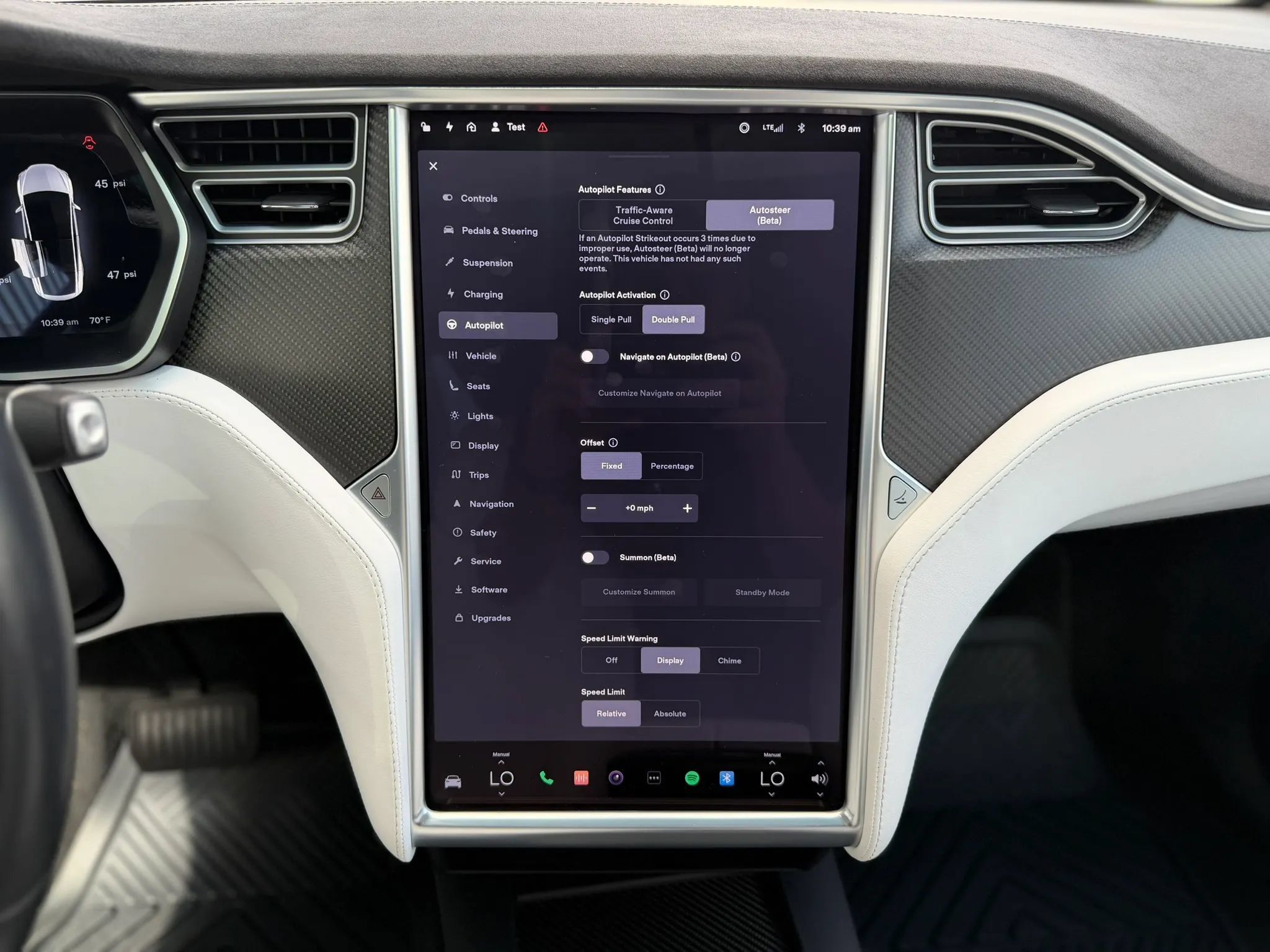 Used 2017 Tesla Model X 75D AWD/4WD image 22