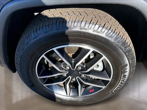 Used 2021 Jeep Grand Cherokee Trailhawk w/ Trailhawk Luxury Group image 34