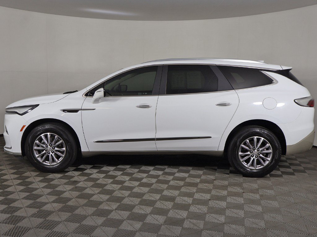 Used 2023 Buick Enclave Essence FWD image 18