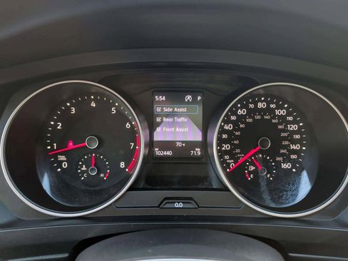 Used 2020 Volkswagen Tiguan S image 16