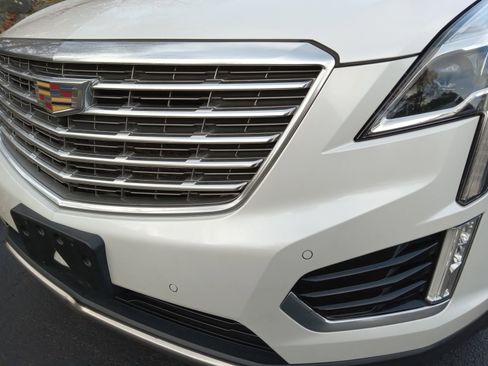 Used 2017 Cadillac XT5 Platinum image 7