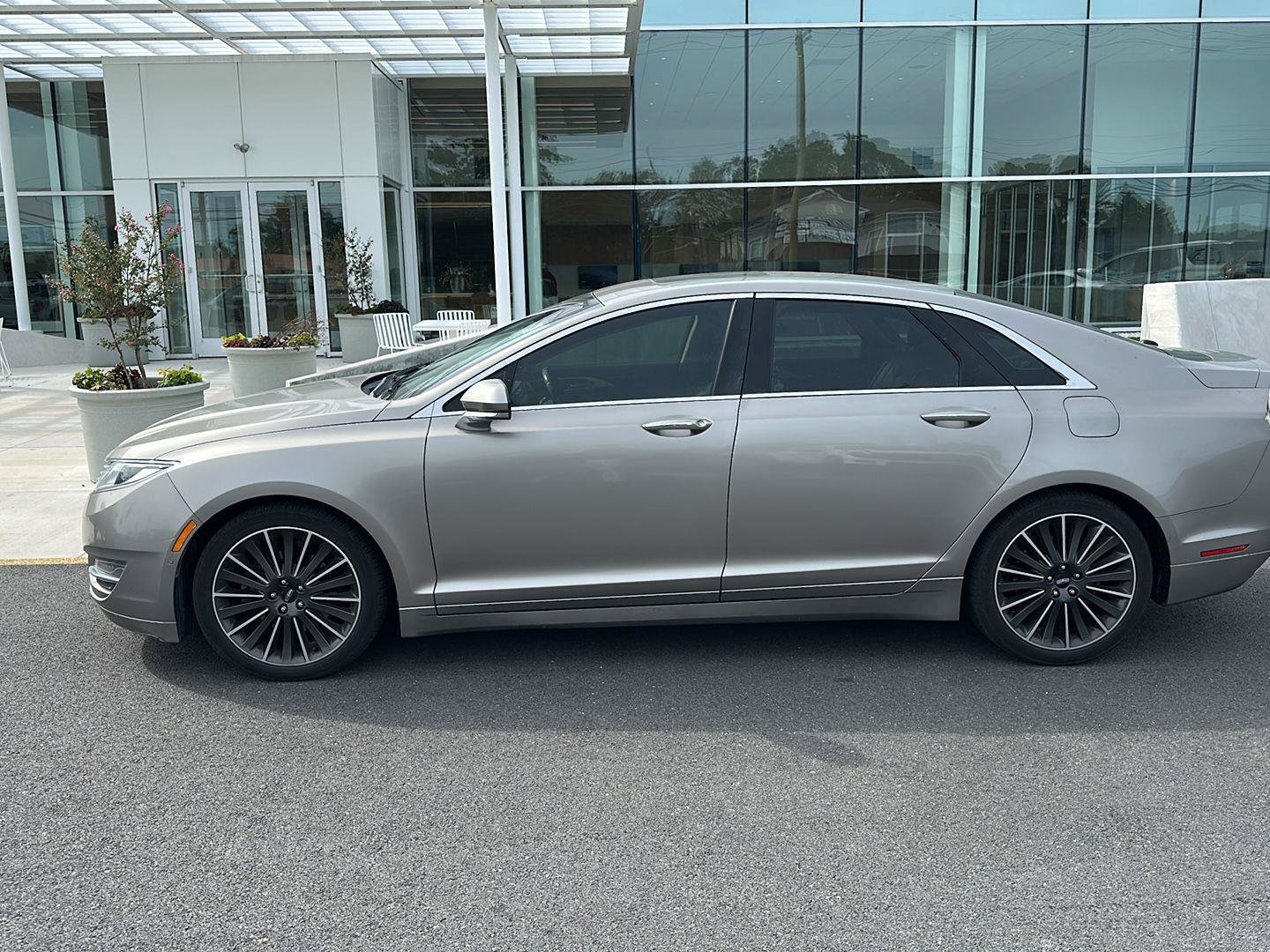Used 2016 Lincoln MKZ AWD w/ Equipment Group 300A Reserve image 8