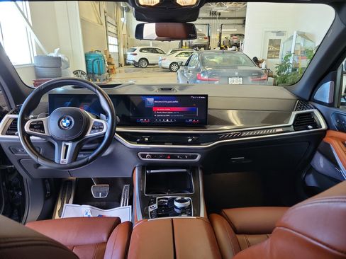 Used 2025 BMW X5 M60i image 18