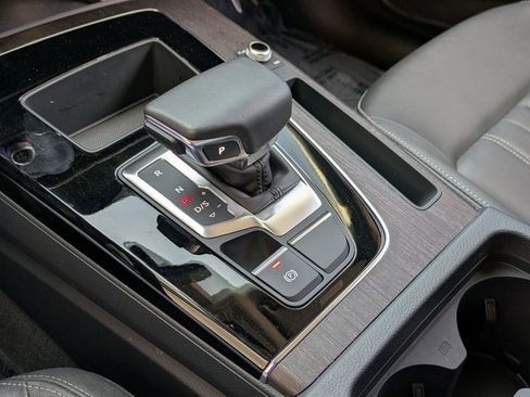 Used 2023 Audi Q5 2.0T Premium w/ Convenience Package image 14