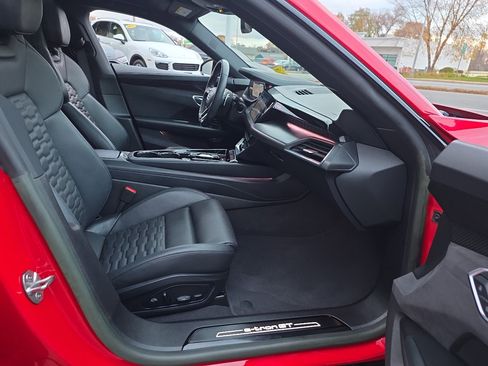 Used 2023 Audi e-tron GT Prestige w/ Prestige Package image 40