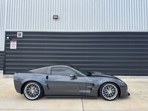 Used 2010 Chevrolet Corvette ZR1 w/ Preferred Equipment Group RWD image 24