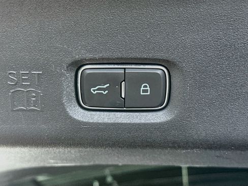 Used 2025 Ford Expedition Active AWD/4WD image 33