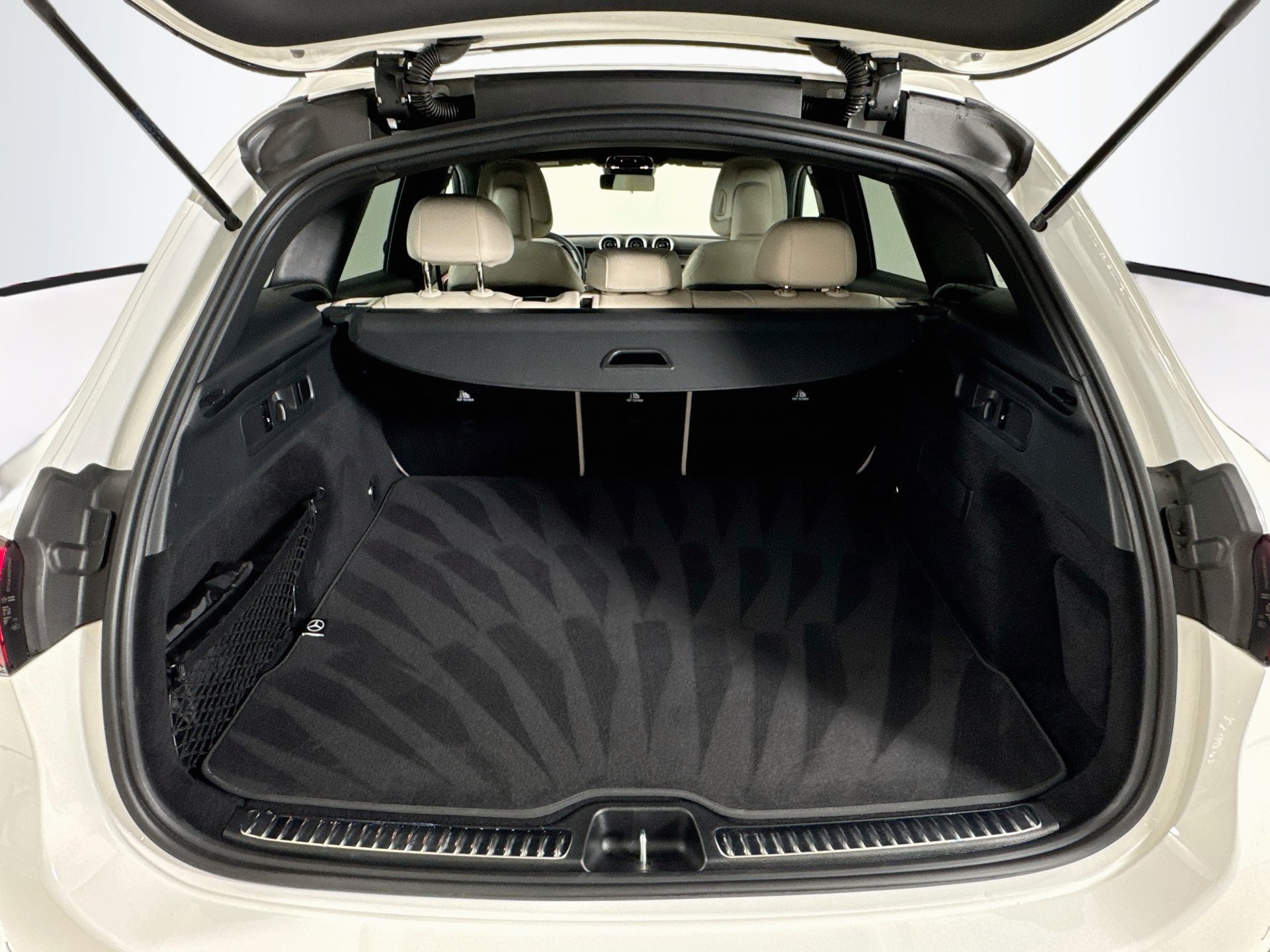 Certified 2025 Mercedes-Benz GLC 300 image 27