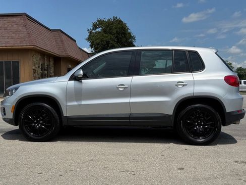 Used 2018 Volkswagen Tiguan Limited FWD image 2