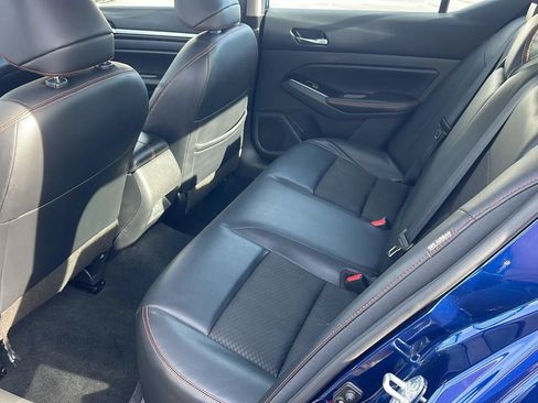 Used 2024 Nissan Altima 2.5 SR FWD image 15