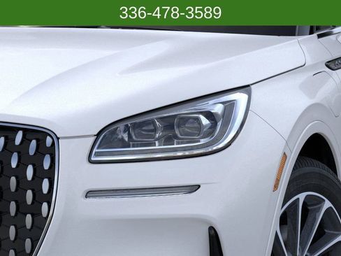 Used 2025 Lincoln Corsair Grand Touring image 18