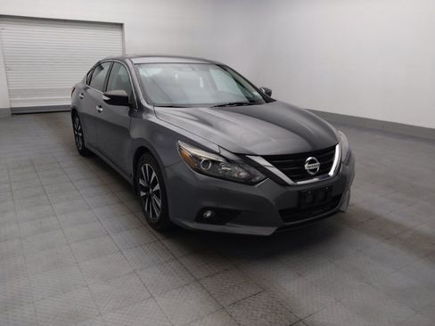 Used 2018 Nissan Altima 2.5 SL w/ 2.5 SL Technology Package FWD image 13