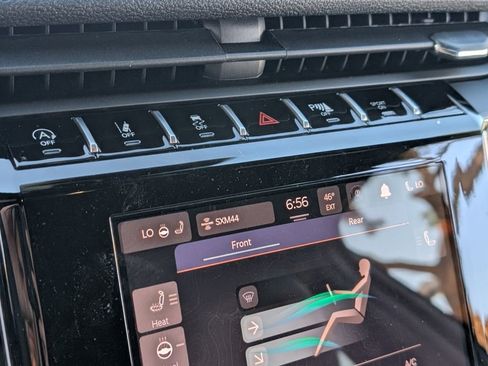 New 2025 Jeep Grand Cherokee L Laredo RWD image 19