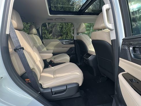 New 2026 INFINITI QX80 Pure image 10