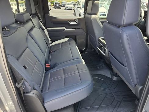 Used 2026 Chevrolet Silverado 1500 High Country AWD/4WD image 17