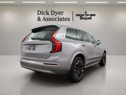 New 2026 Volvo XC90 B6 Plus w/ Protection Package Premier image 2