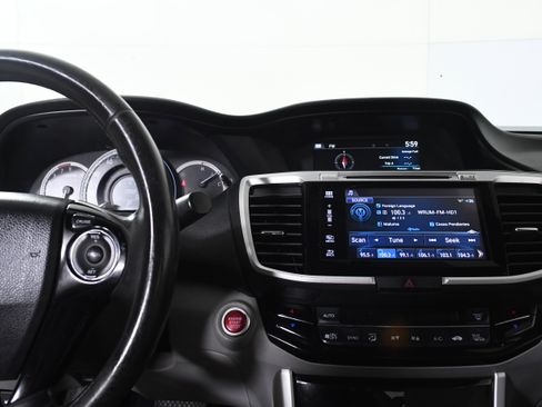 Used 2017 Honda Accord EX-L image 16