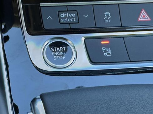 Certified 2025 Audi Q8 Premium w/ Convenience Package image 32