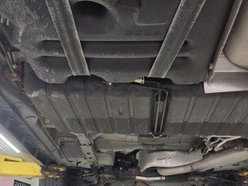 Used 2014 Chrysler Town & Country Touring FWD image 46