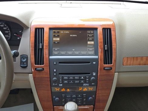 Used 2006 Cadillac STS V8 w/ Preferred Equipment Group image 17