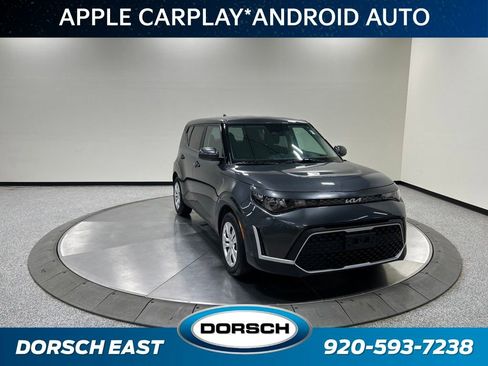 Used 2023 Kia Soul LX FWD image 4