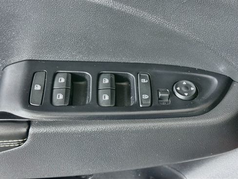Used 2024 Hyundai Venue Limited FWD image 24